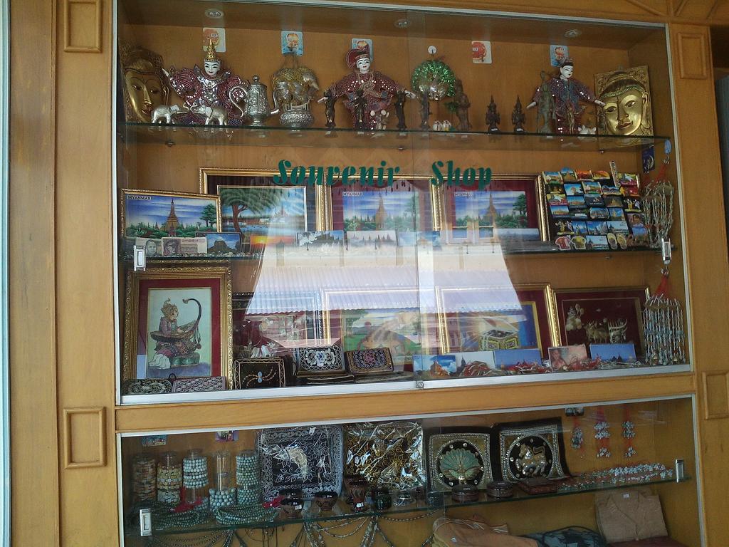 מנדלאי Golden Dream Hotel מראה חיצוני תמונה